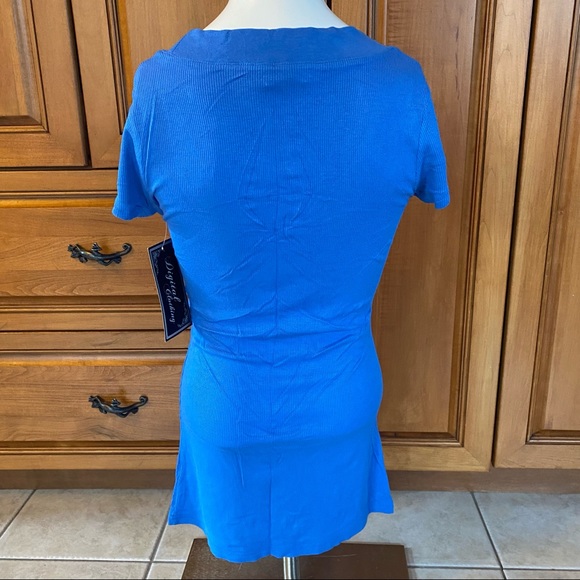 💰3 for $20 - Medium Long T-Shirt - Picture 6 of 7